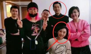 胡歌老婆首次公开露面