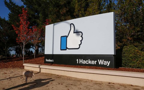 Facebook将在提要中标记虚假帖子，以解决假新闻