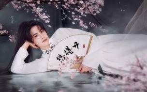 王一博一束光壁纸怎么弄 王一博手机壁纸高清